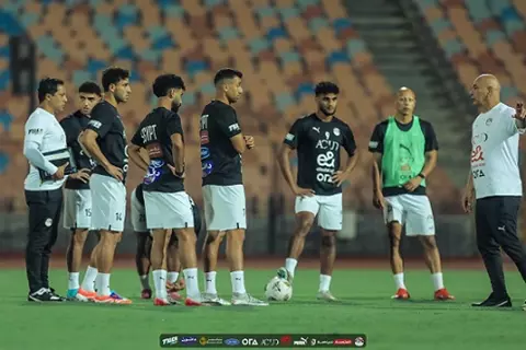 بمشاركة 19 لاعبًا.. منتخب مصر يخوض مرانه الأول استعدادًا لجيبوتي